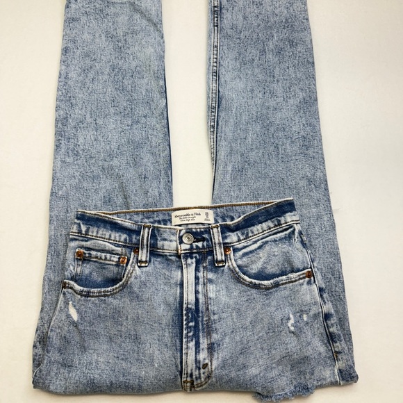 Abercrombie & Fitch Light Blue Ankle Jeans - Picture 2 of 4